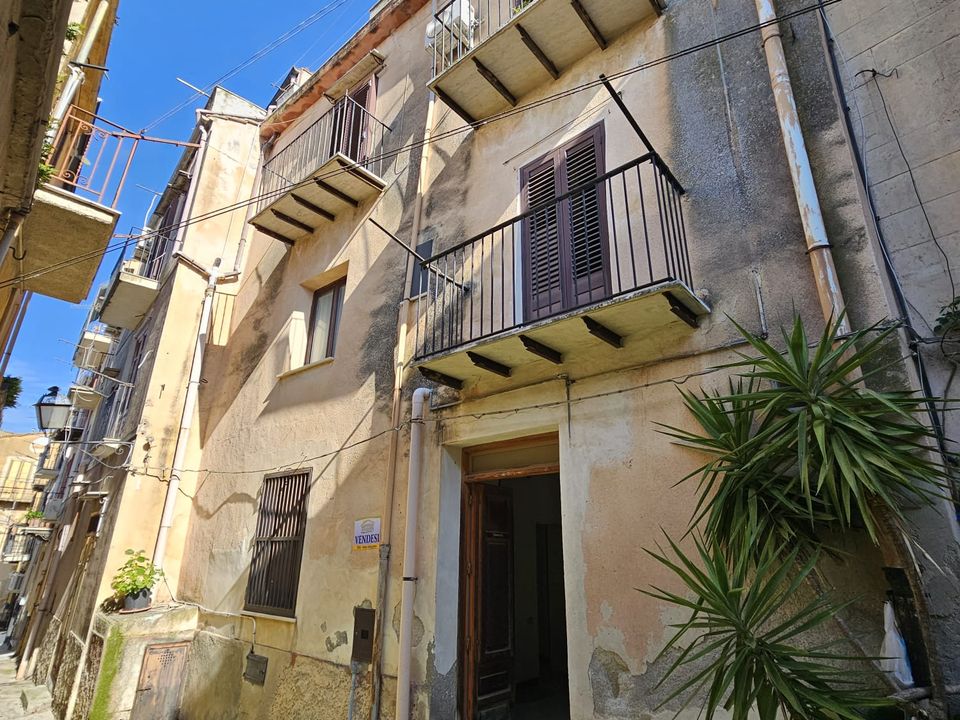 Landsbyhus i Collesano, Palermo - bilde 1